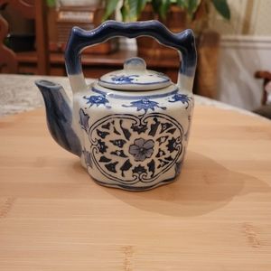 Vintage Japanese Ceramic teapot